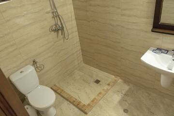 Фото номера Двухместный номер с 1 кроватью Гостевой дом Casa Valea Cernei г. Isverna 7